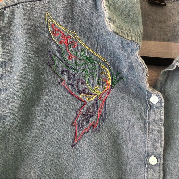 Sierra Pacific Short Sleeve Denim Jean Button Up Rainbow Butterfly Embroidery - Picture 4 of 6